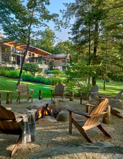Lower firepit for entertaining
