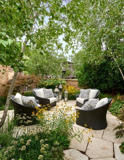 Hardscape that includes outdoor seating for four